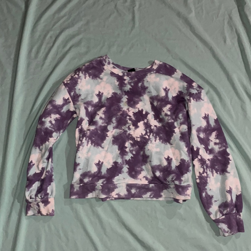 art class, size XXL (18), blue, purple, and white tie die